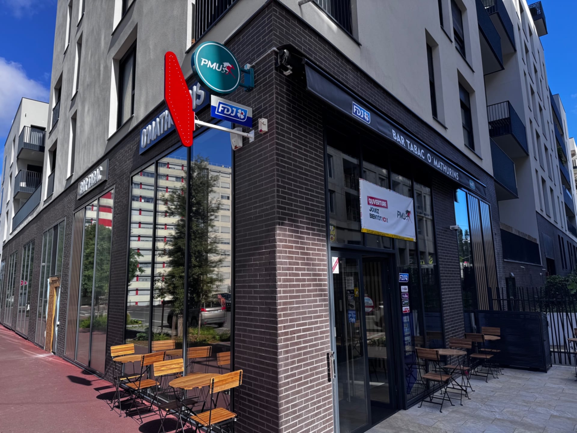 Agencement O' MATHURINS — Tabac & Presse sur mesure — BAGNEUX