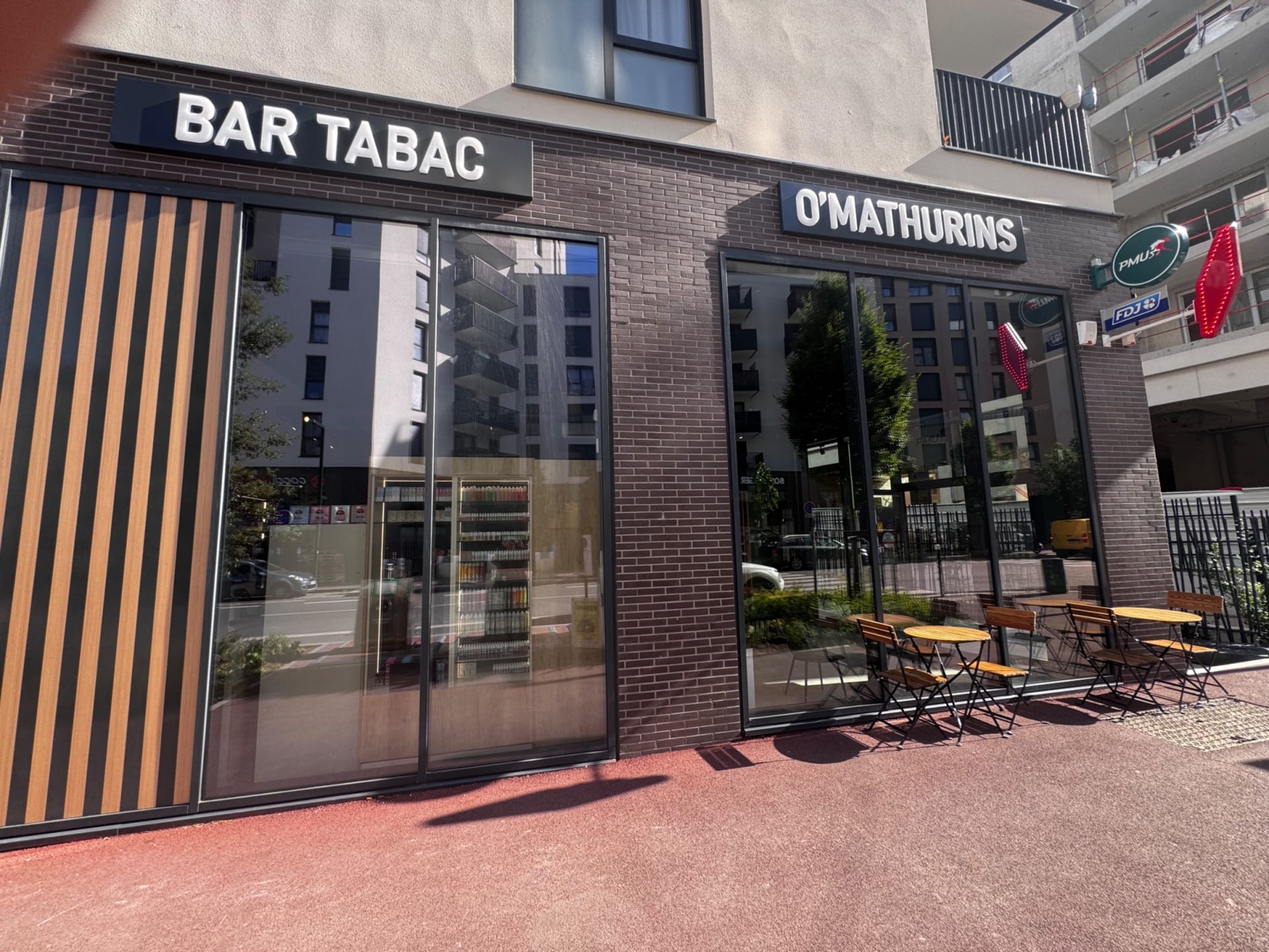Agencement O' MATHURINS — Tabac & Presse — Photo 2 — BAGNEUX