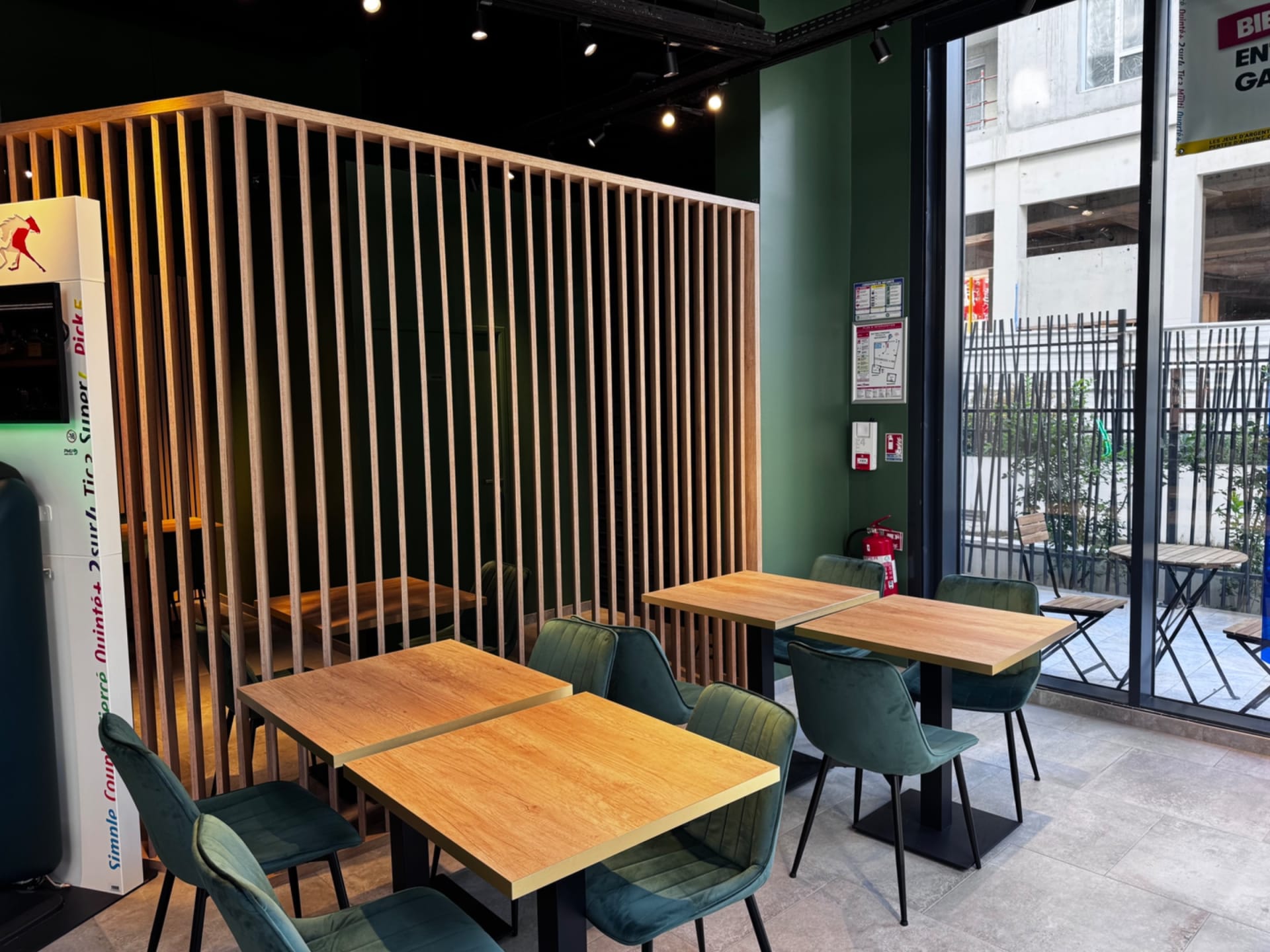 Agencement O' MATHURINS — Tabac & Presse — Photo 15 — BAGNEUX