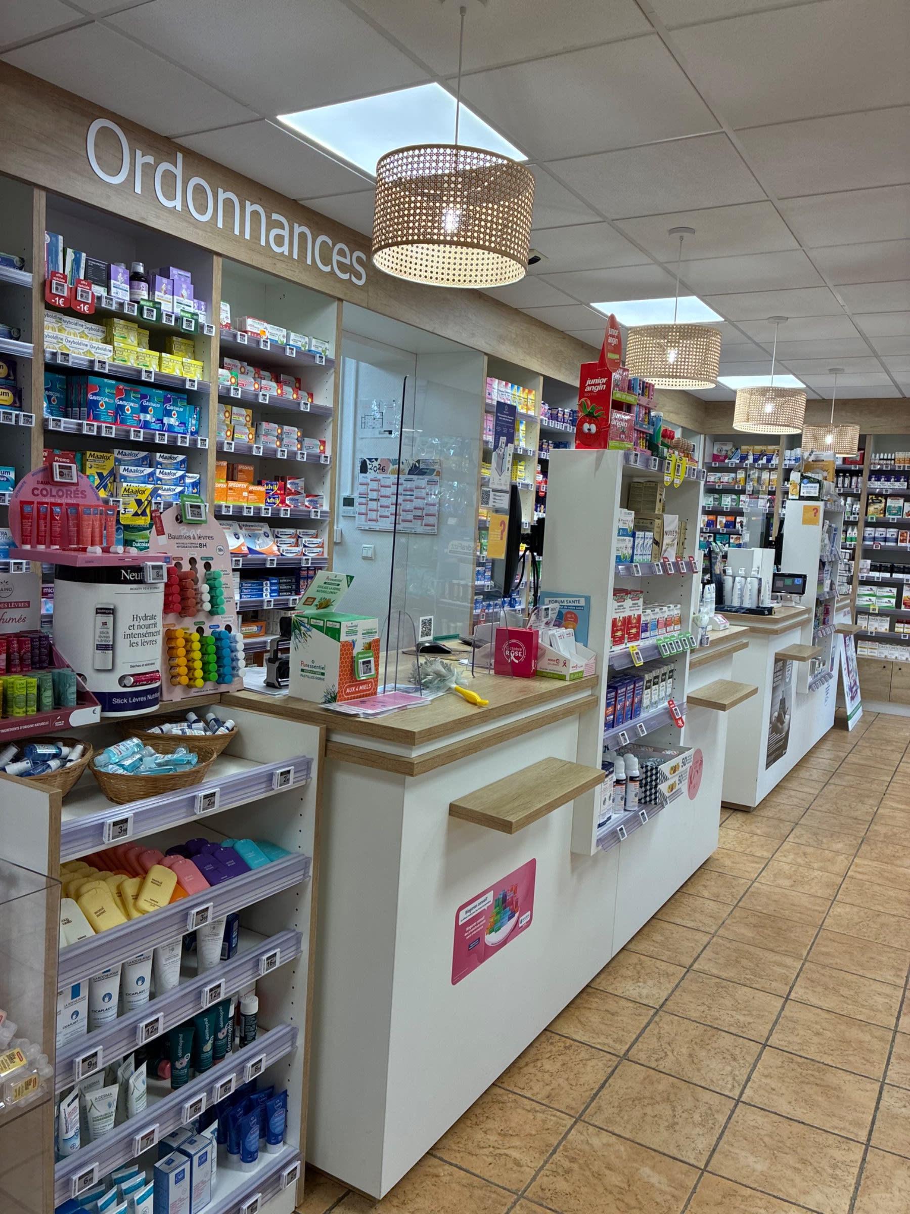 Agencement PHRMACIE VICTOR HUGO — Pharmacie — Photo 18 — GRETZ ARMAINVILLIERS