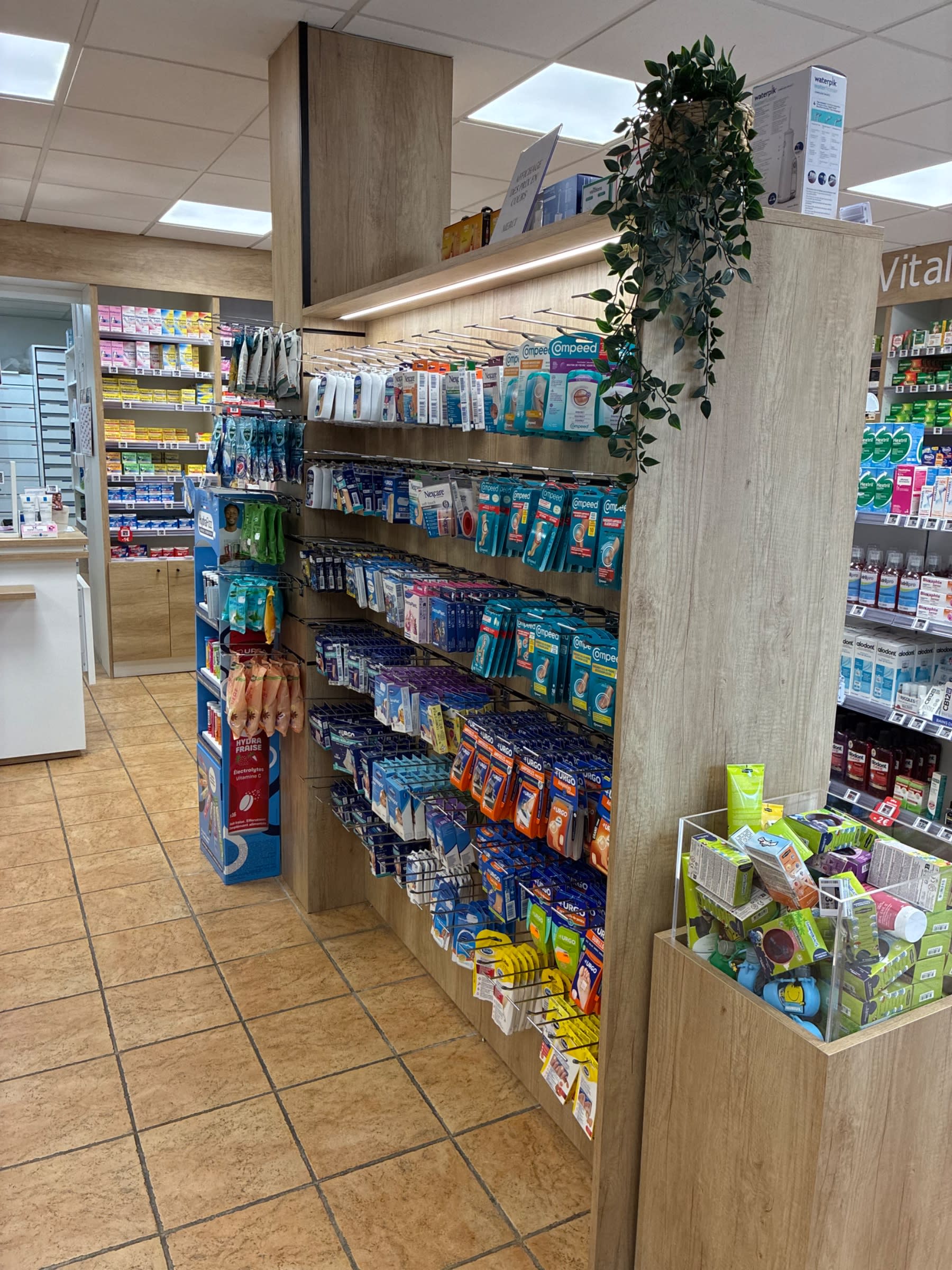 Agencement PHRMACIE VICTOR HUGO — Pharmacie — Photo 19 — GRETZ ARMAINVILLIERS
