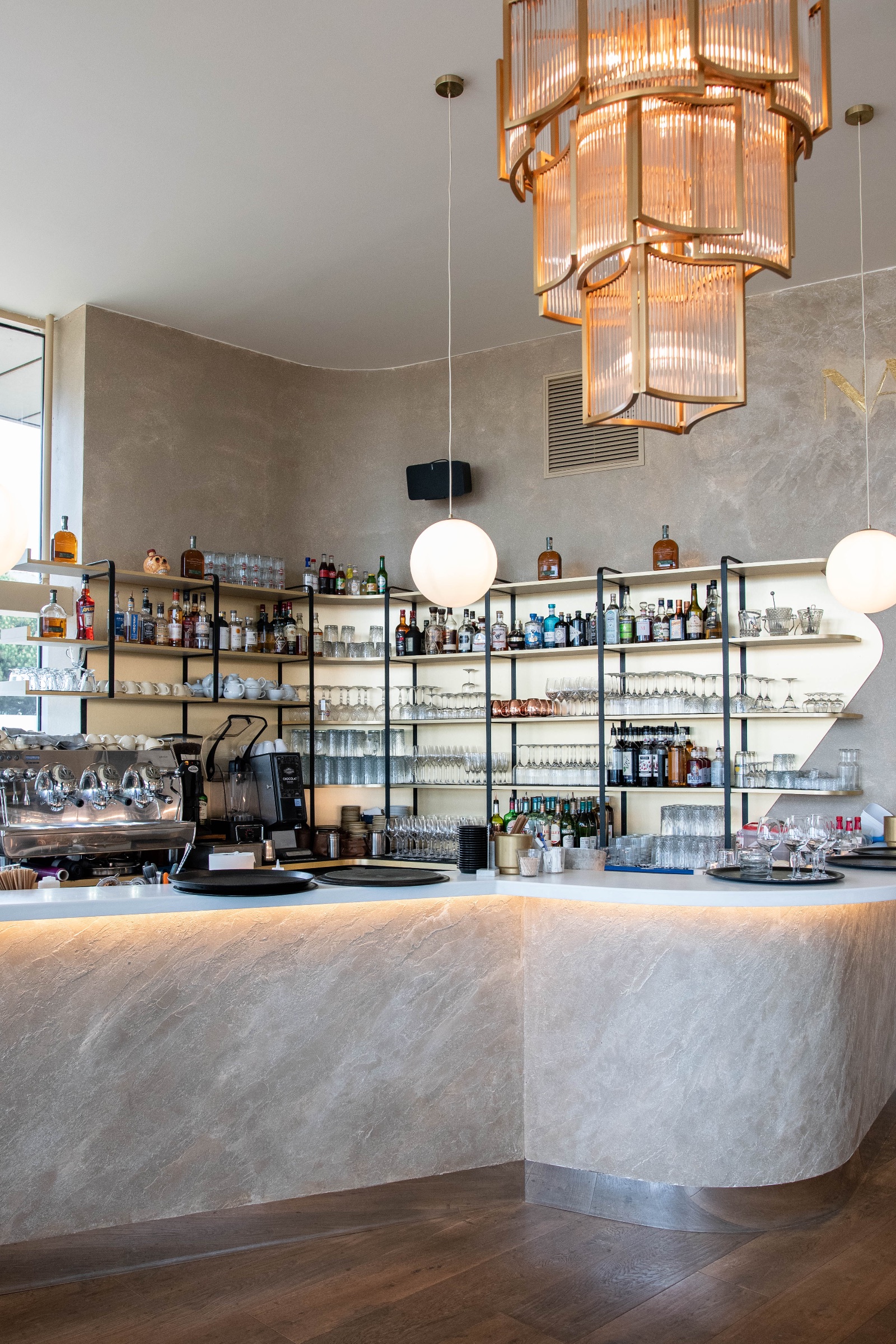 Agencement NAIA — Bar & Restaurant — Photo 2 — Saint Nazaire (44)