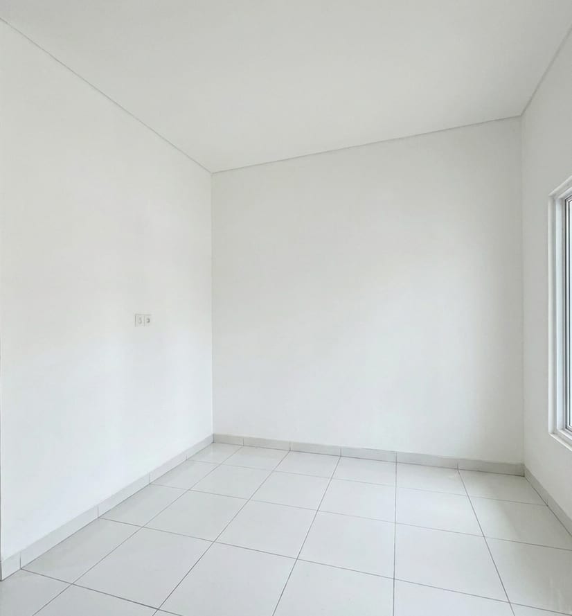 Before - Ruangan kosong
