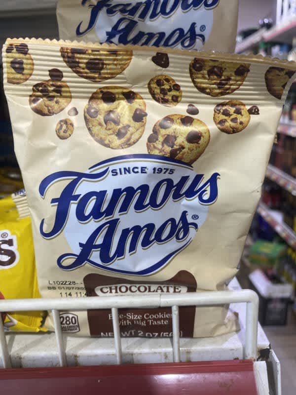 Famous Amos Chocolate Chip Cookies 56 g