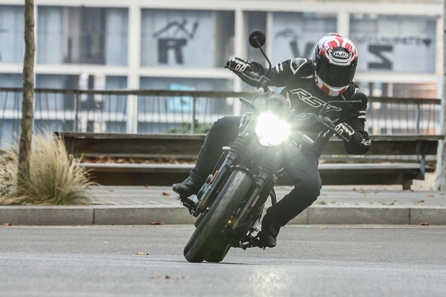 {'Braking Performance'}