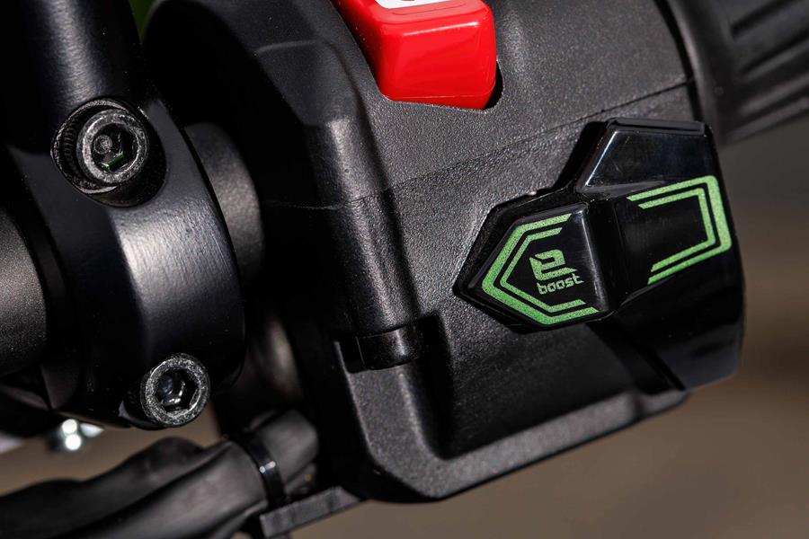 {'Fuel Economy and EV Mode'}