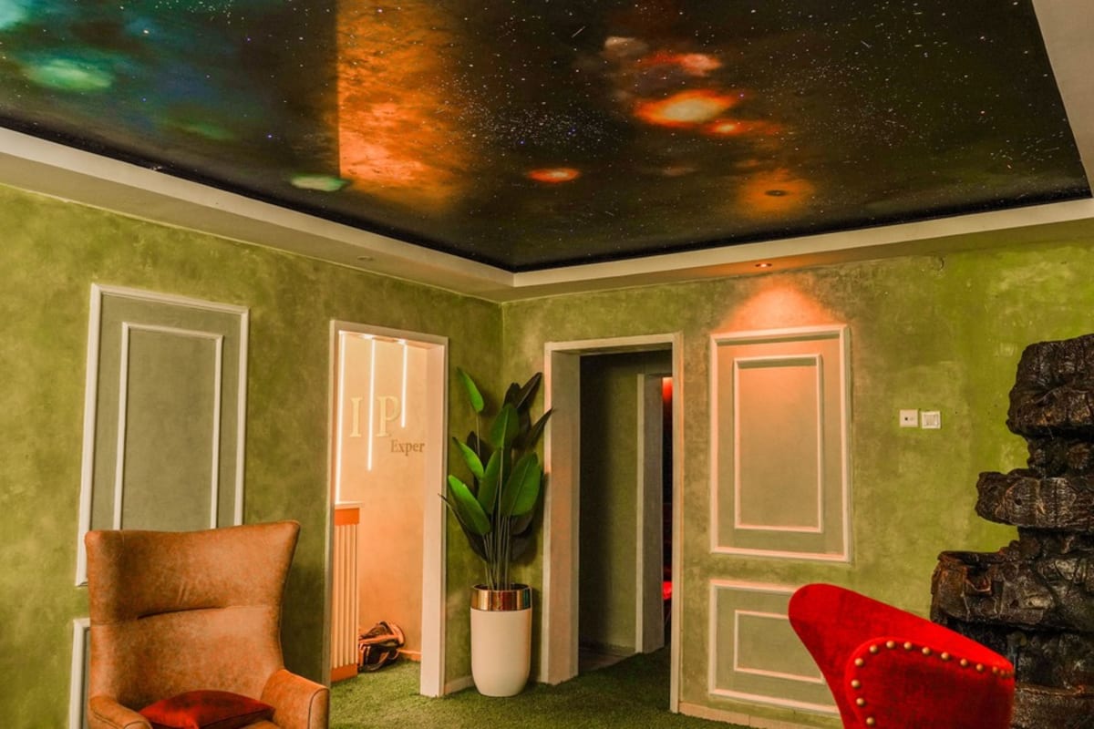 VIP Spa Reception and Relaxation Lounge