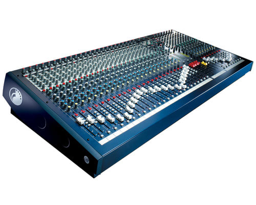 Soundcraft LX7ii 32-Channel Live Sound Analog Mixer