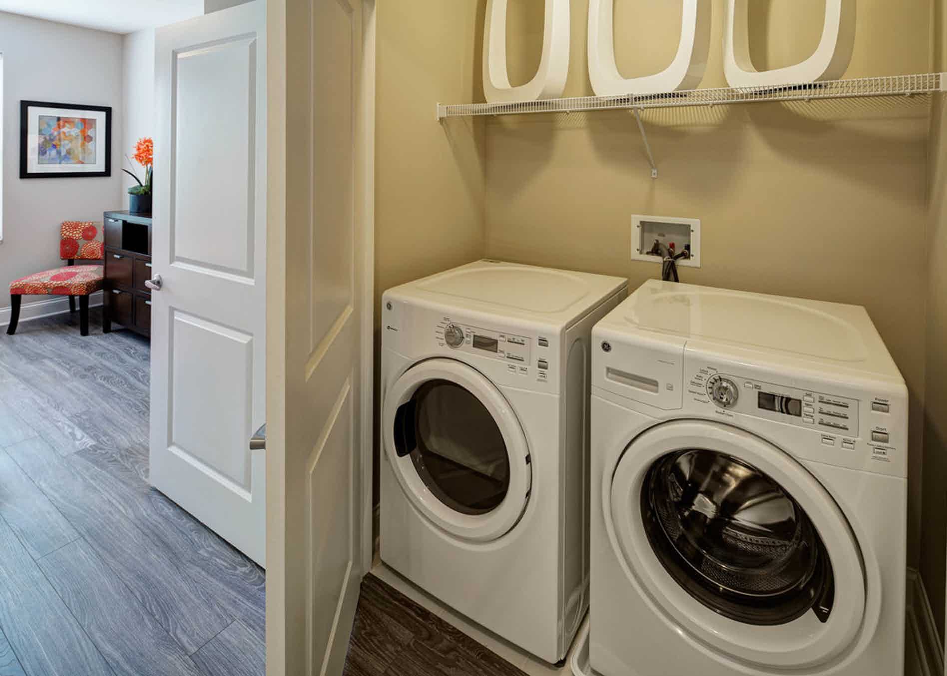 a1f34ccf5a9d058354436b3138fd03a26bddfc0b_deerfield_interior_laundry