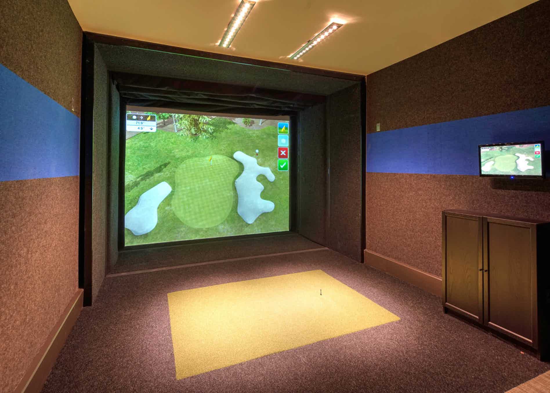 8231115722db4a9d17ec59ff32e0e00e8c7e53c0_deerfield_amenity_golf-simulator