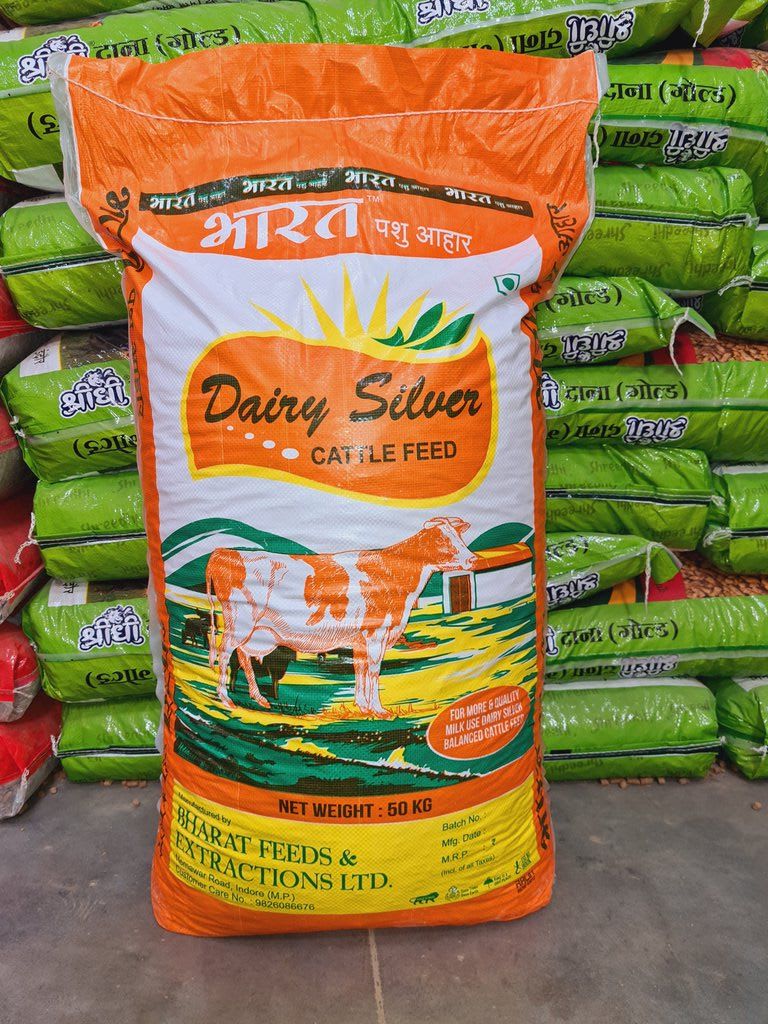 பால் வெள்ளி கன்றுகள் தீவனம்