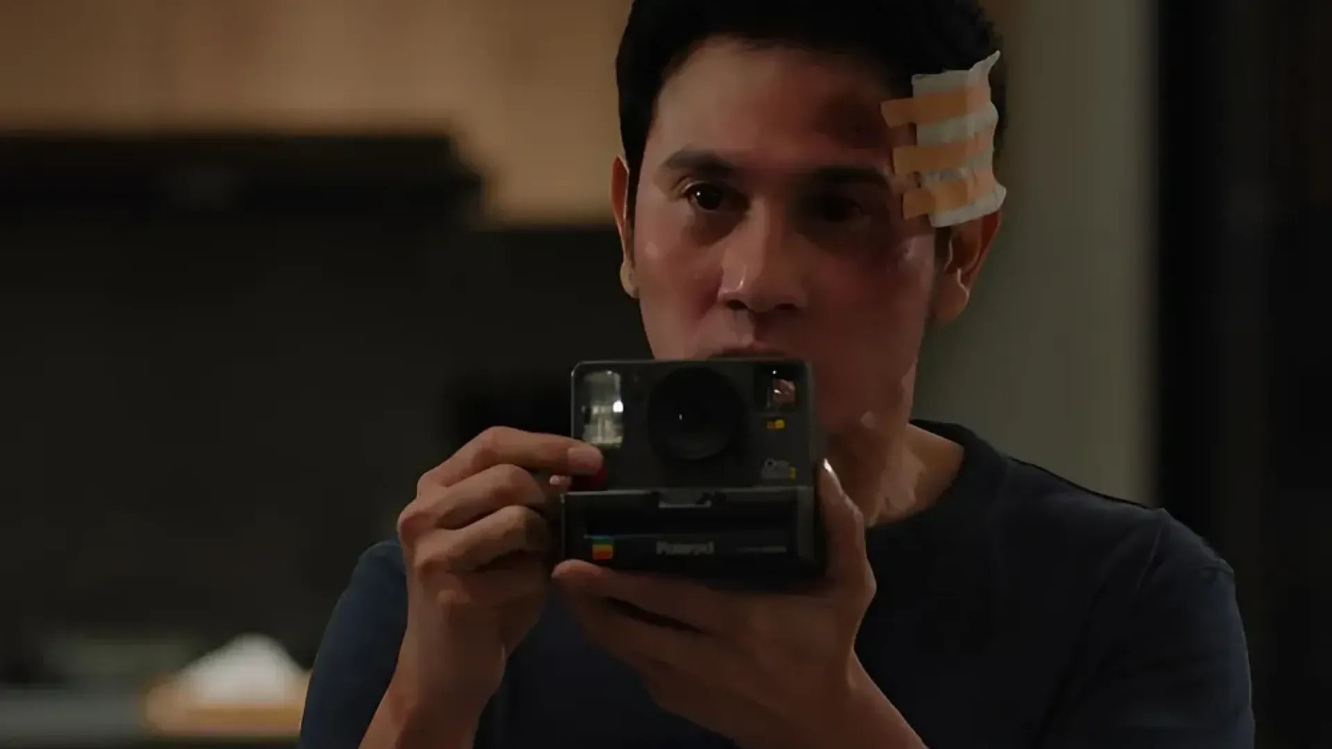 Vino G. Bastian & Anya Geraldine Reuni dalam Remake Horor Legendaris Thailand, ‘Shutter’