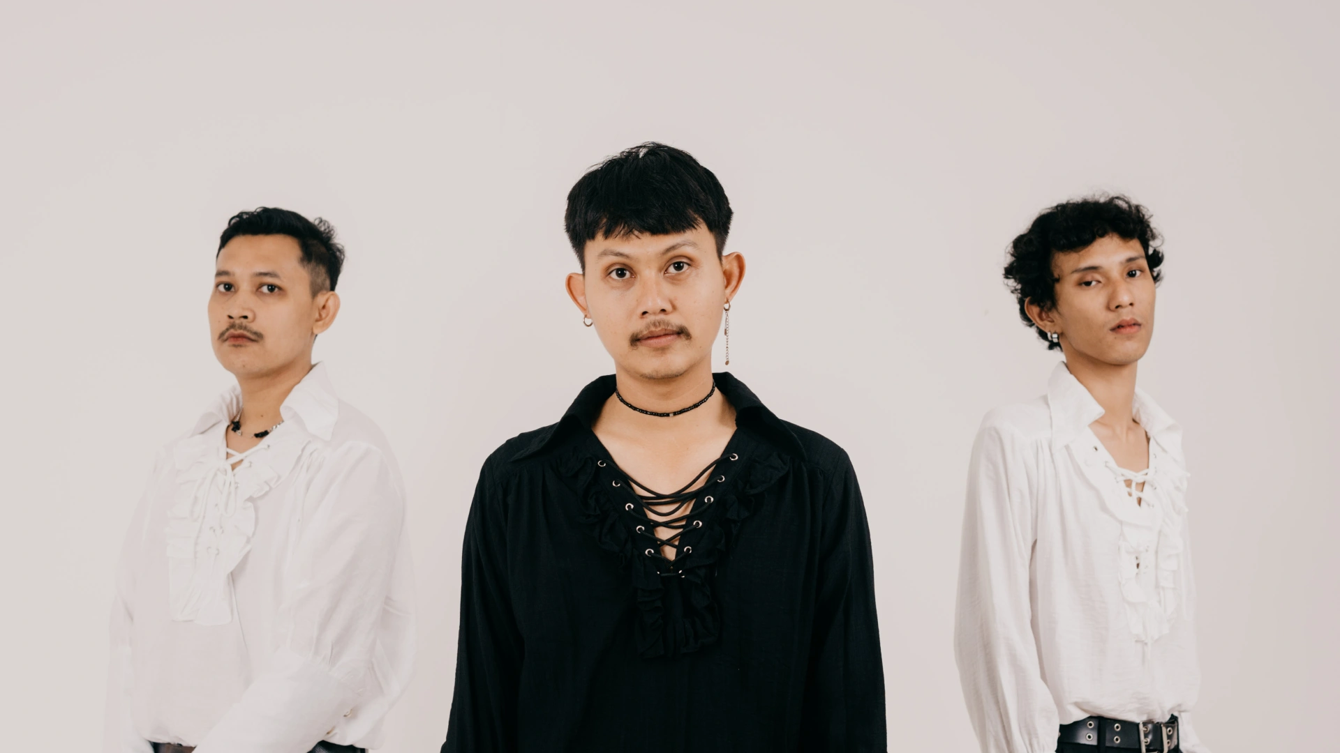 Reiwa Ledakkan Kritik Sosial Lewat EP "Simulacra" – Metalcore Penuh Energi dan Makna