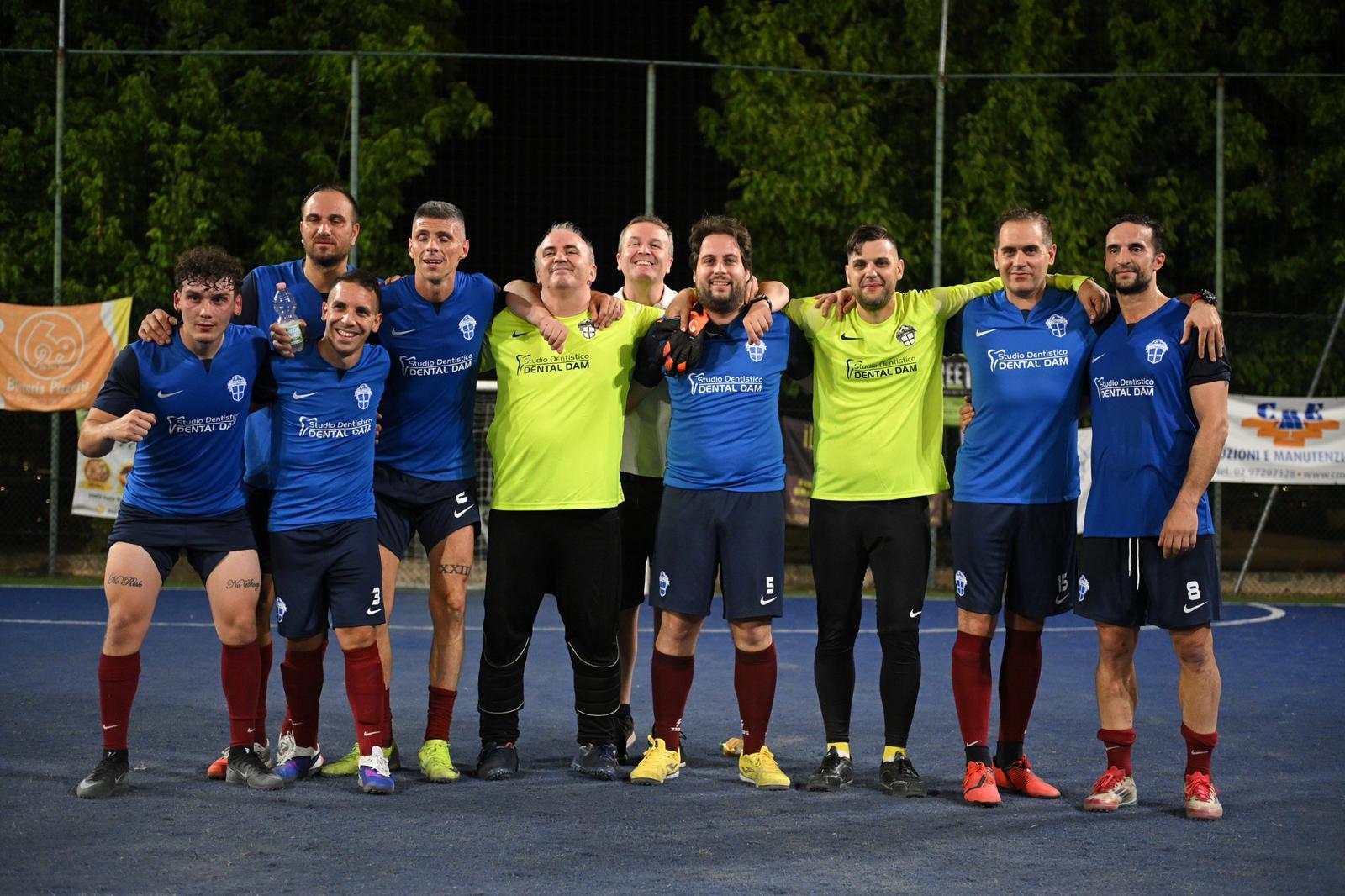 Foto DERBY SPORTS MAGENTA