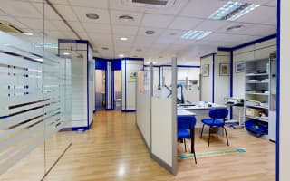 Locales Comercial for sale in Avenida Doctor Ramón y Cajal miniatura 3