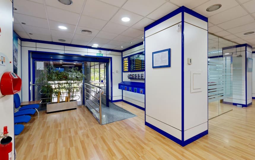 Locales Comercial for sale in Avenida Doctor Ramón y Cajal
