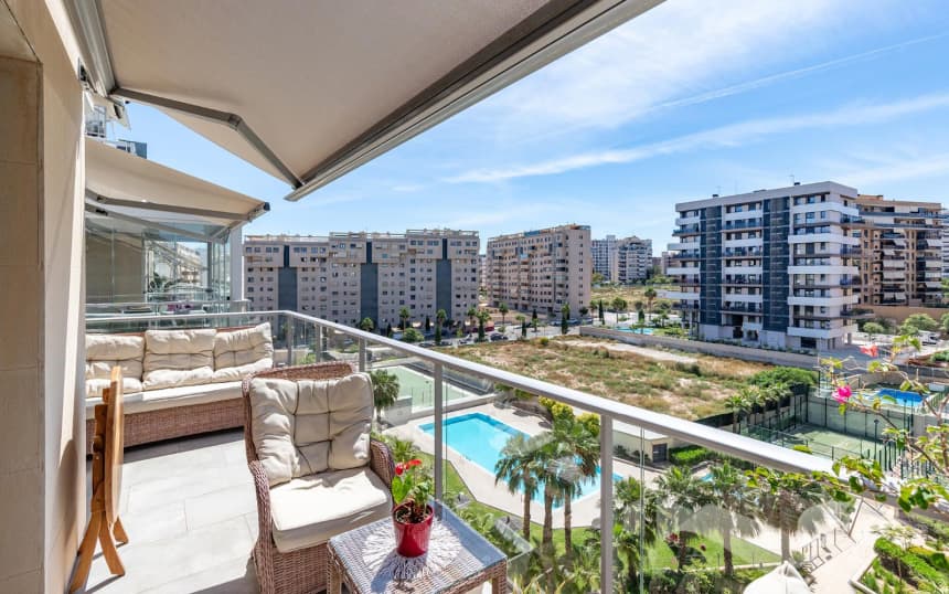 Piso en venta en Calle Tridente