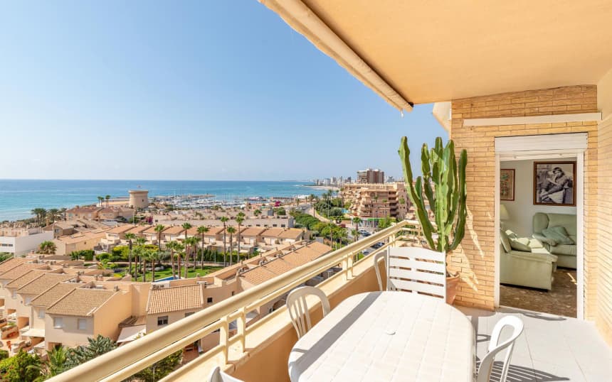 Piso en venta en Avenida Almadraba
