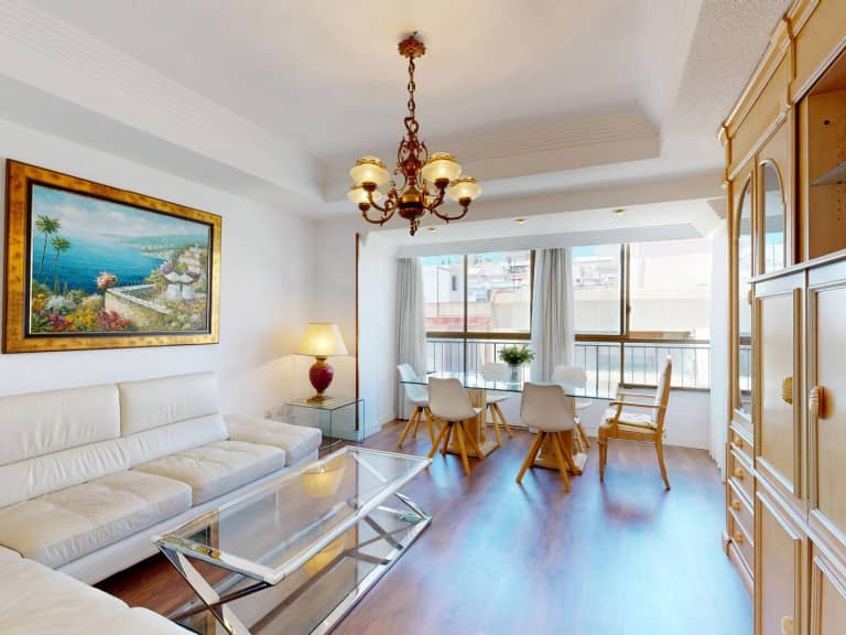 Piso en venta en Calle Poeta Vila y Blanco