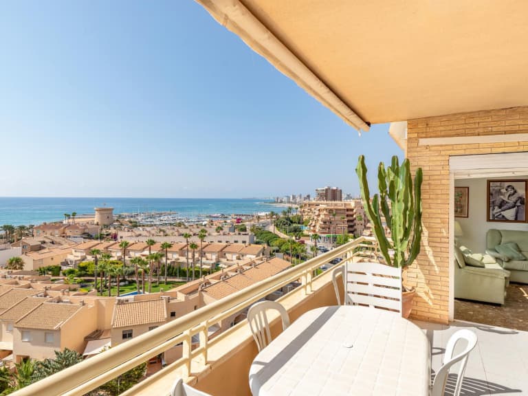 Piso en venta en Pueblo Español - Coveta Fumá