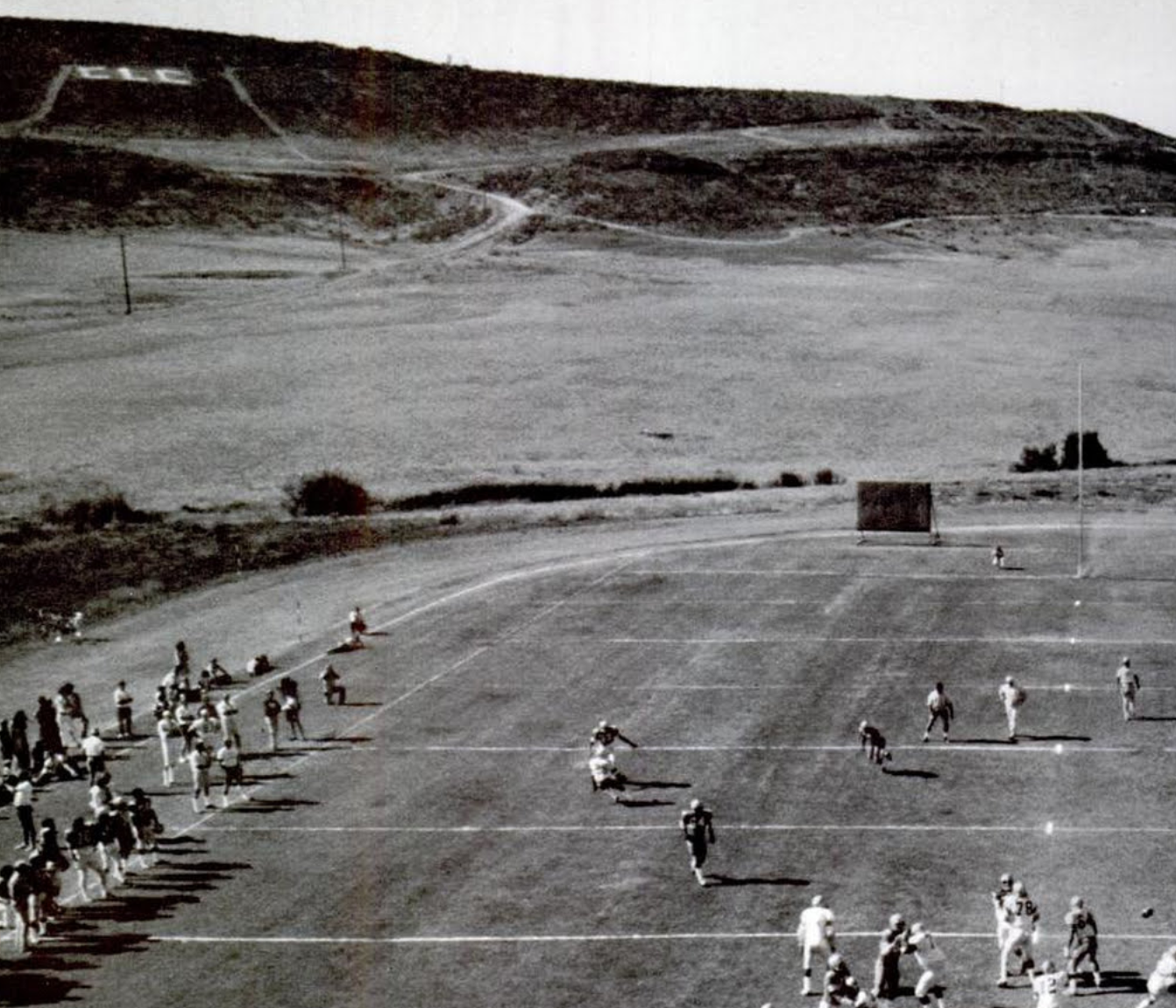 Dallas Cowboys AT&T Stadium under the lights — home of the NFL's highest-valued franchise and Blockchain.com's new crypto partnership