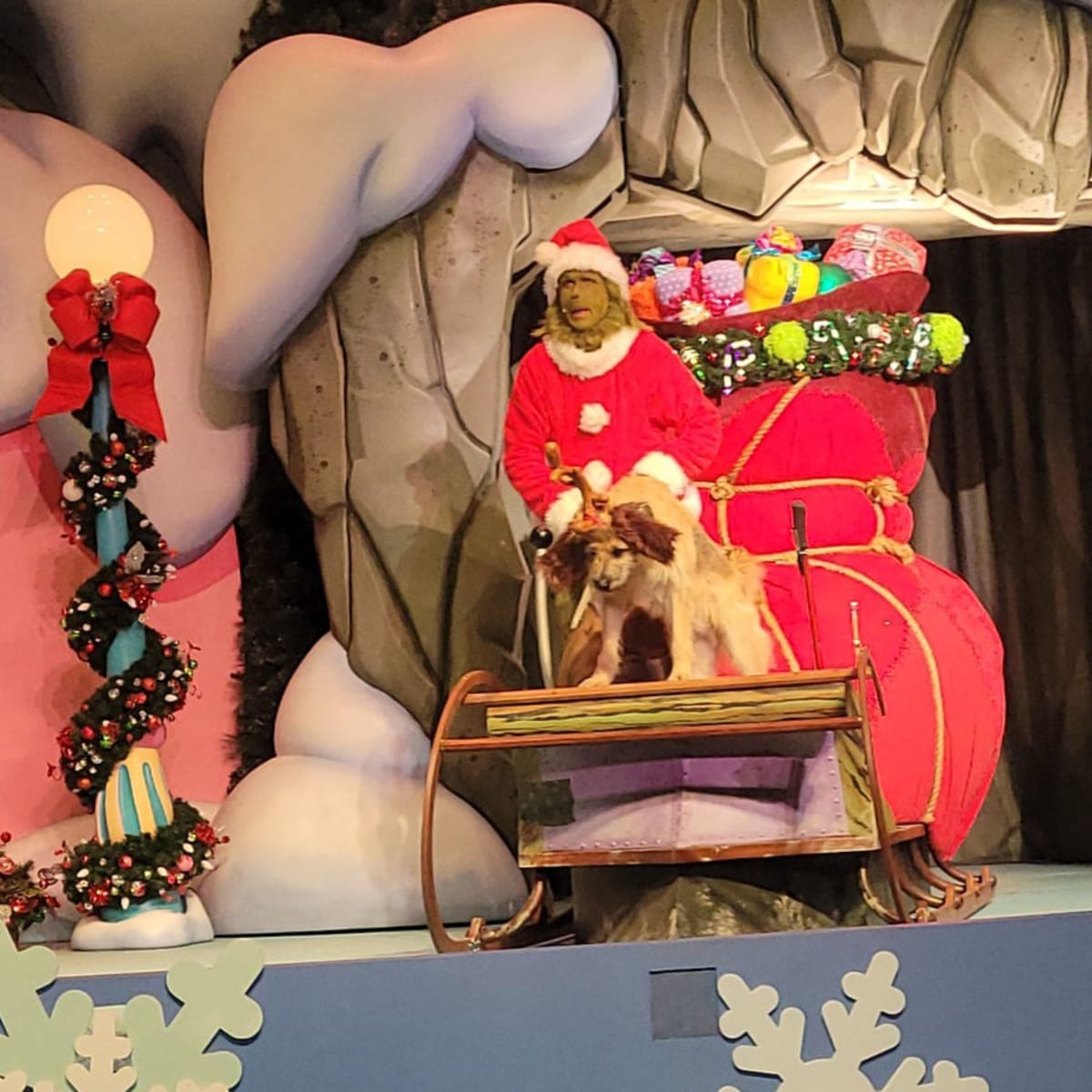 Grinch show at Universal Studios