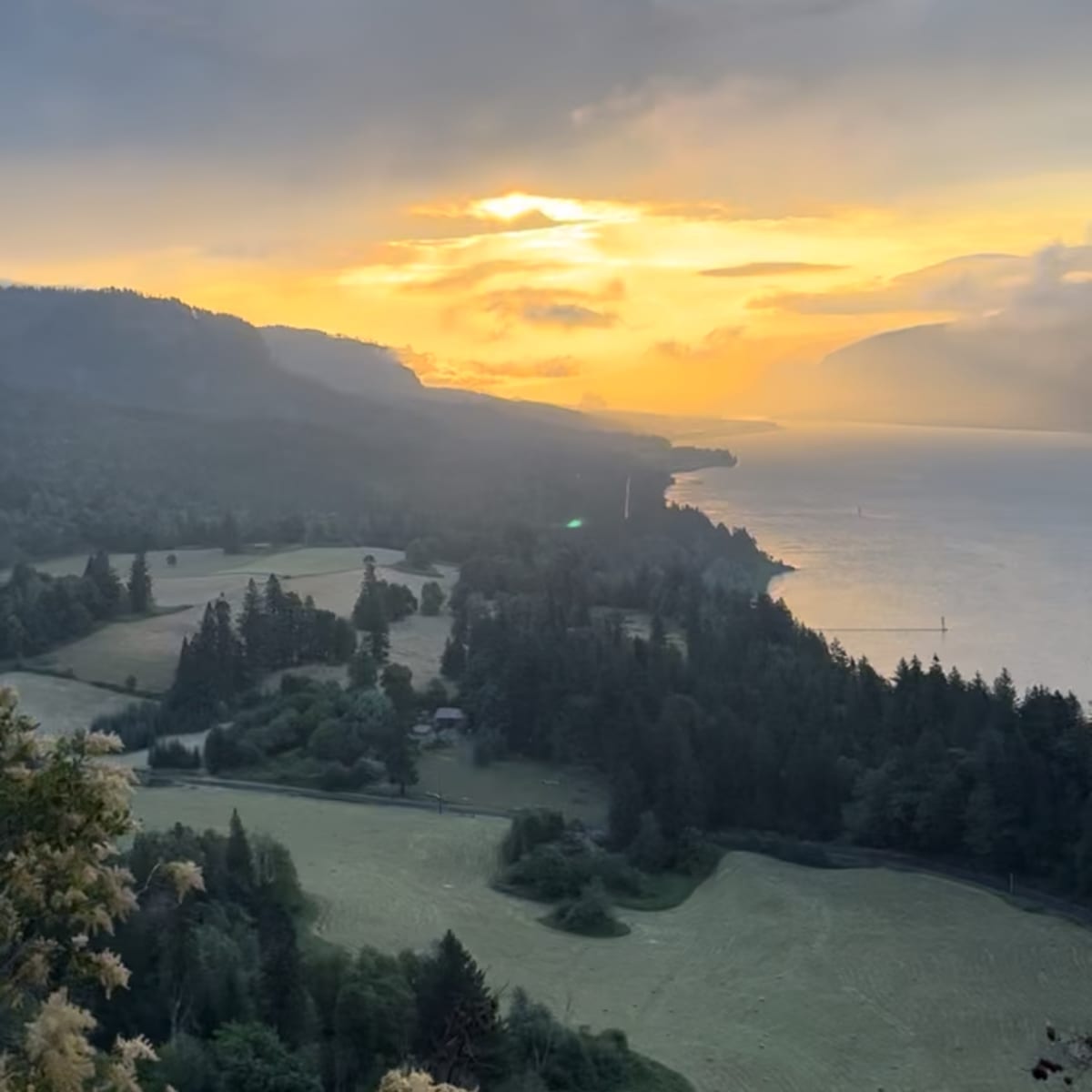 Cape Horn Overlook, timed perfectly for golden hour!