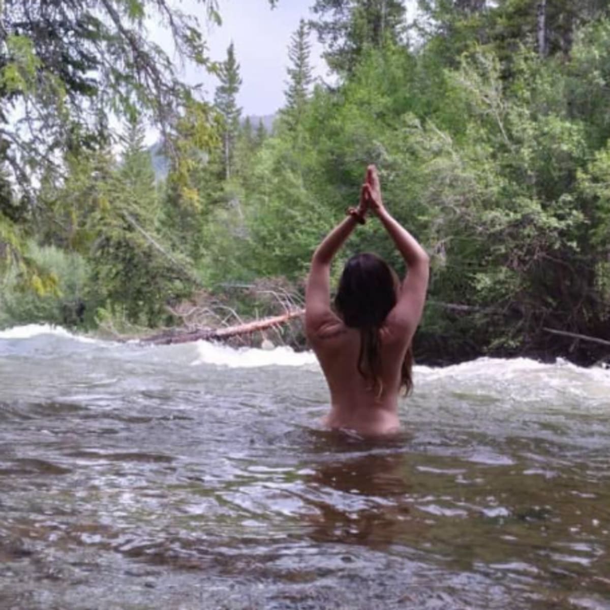 Roadside river pit stop!