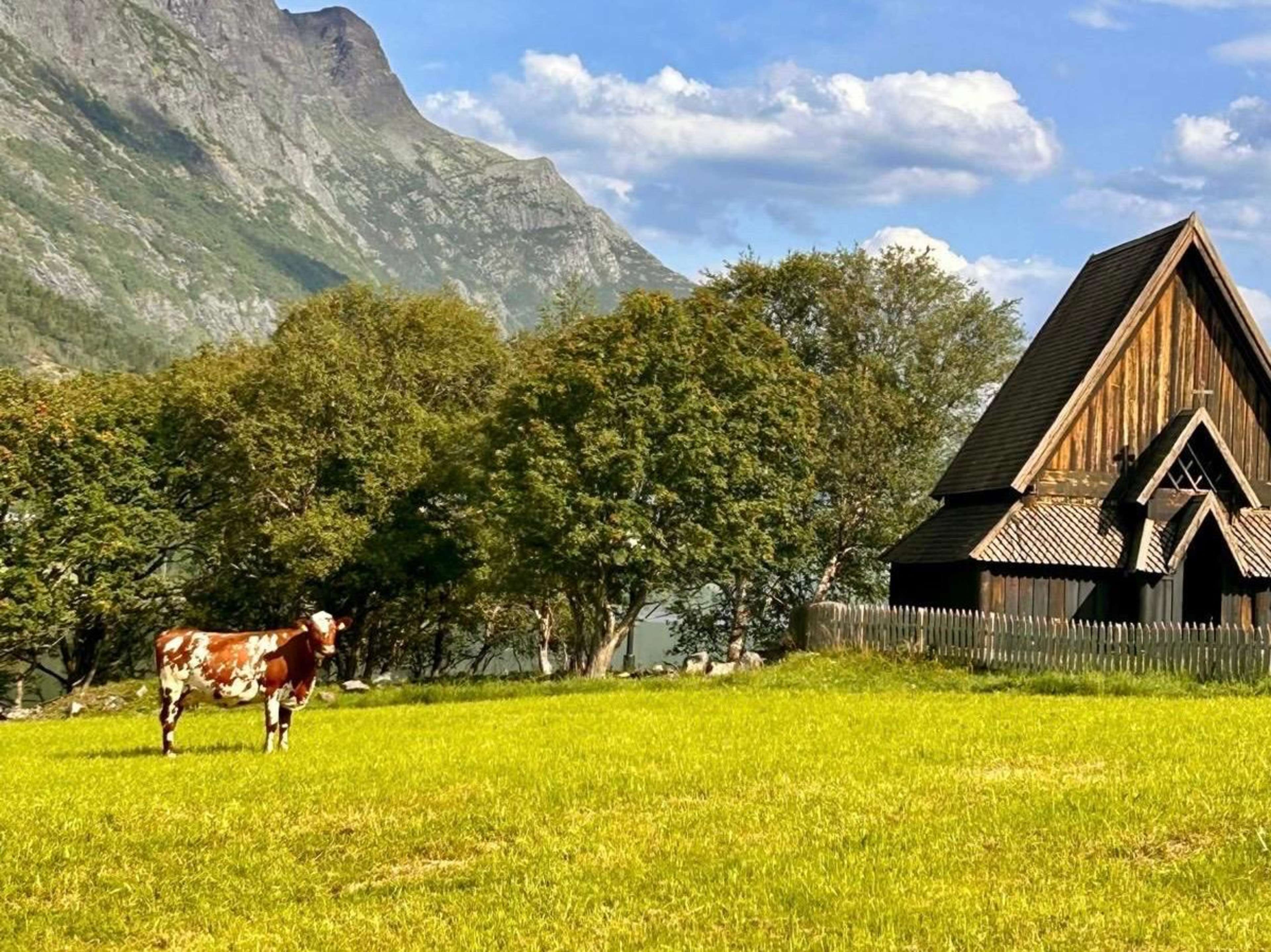 A Norwegian Roadtrip on Motorbike!