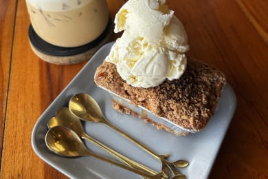 Mango crumble!