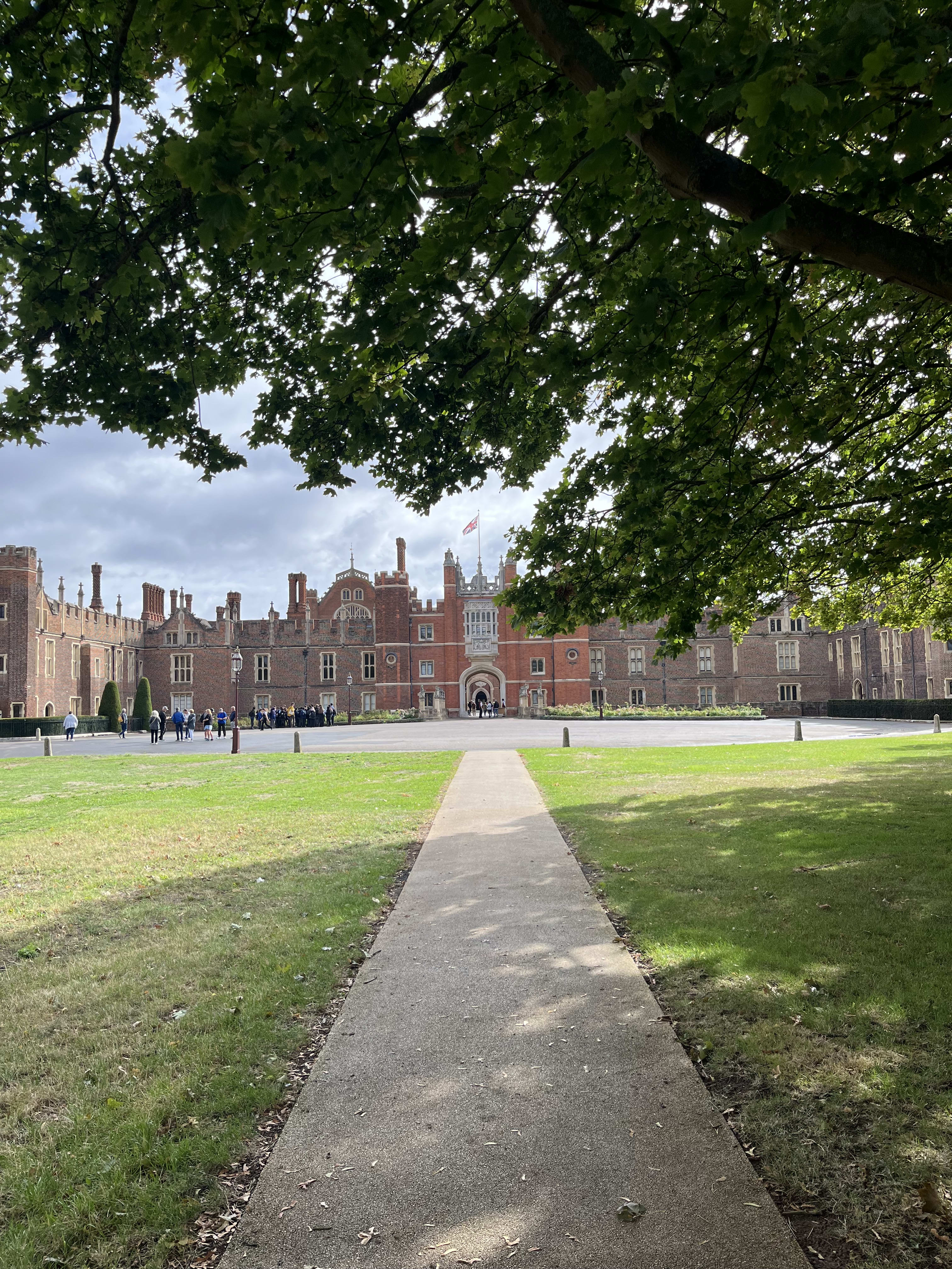 Overnight in Hampton Court, London