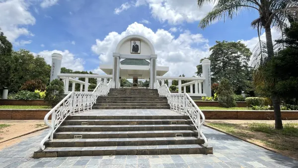 A date with History- Kamuzu Mausoleum