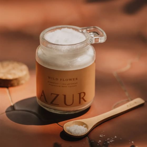 Azur Natural Bodycare Badzout Wild Flower gemaakt van puur magnesiumzout