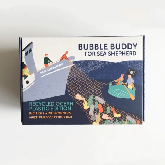 Foekje Fleur Bubble Buddy Light Green Ocean Plastic + Dr. Bronners Zeep – Limited Edition