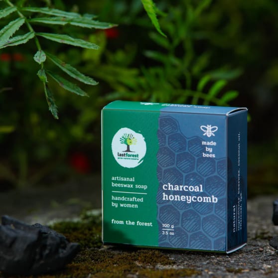 Last Forest Honingraat Bijenwaszeep Houtskool