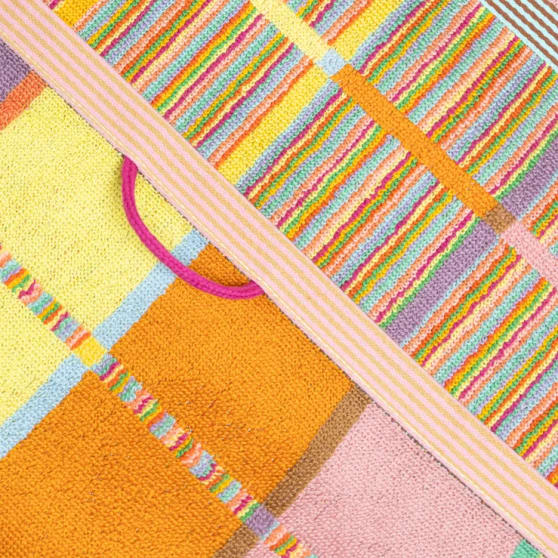 Foekje Fleur Odds & Ends Badhanddoek (#68 criss cross)