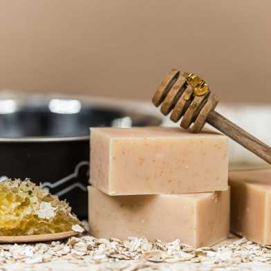 Chagrin Valley Dog Shampoo Bar Honey & Oats
