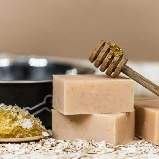 Chagrin Valley Dog Shampoo Bar Honey & Oats