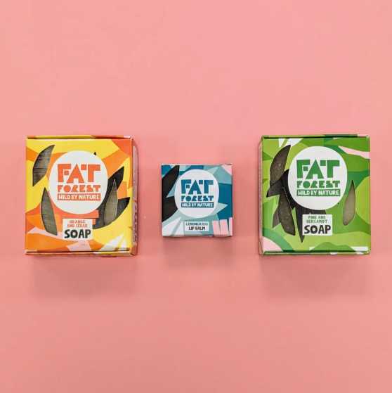 Fat Forest - Orange & Cedar Soap, Pine & Bergamot Soap en gratis lipbalm