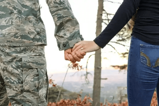 Couple militaire : difficultés, distance et solutions