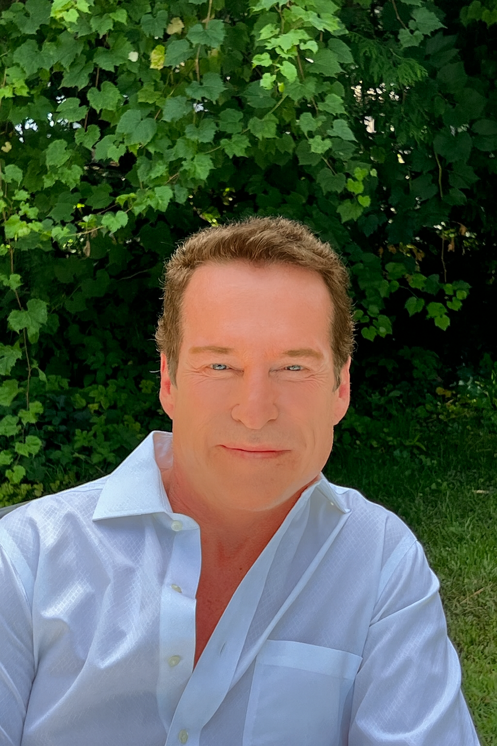 Jonathan Furlong headshot