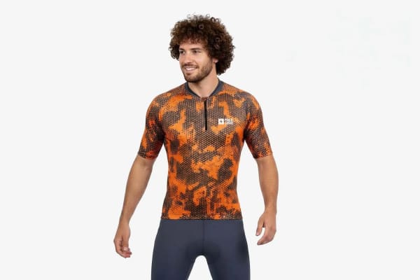 Cycling jersey with short zipper