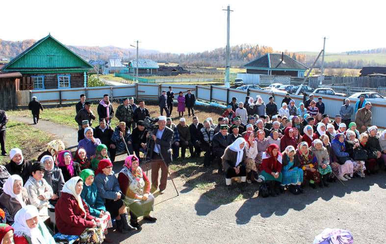 жители и гости деревни Ишкильдено