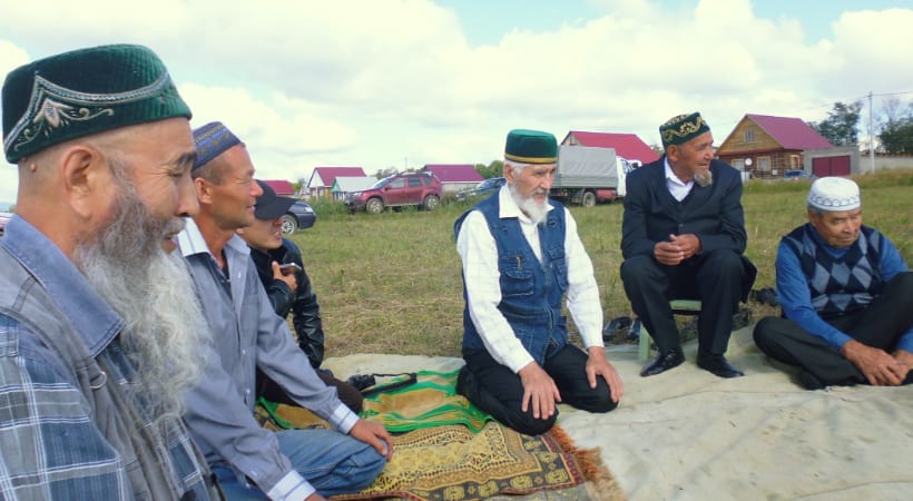 имам в молитве