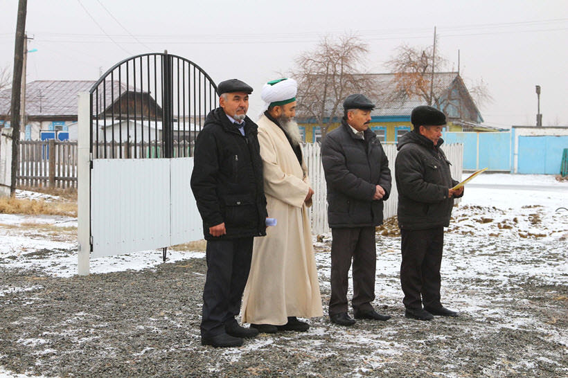 торжественные минуты перед открытием мечети