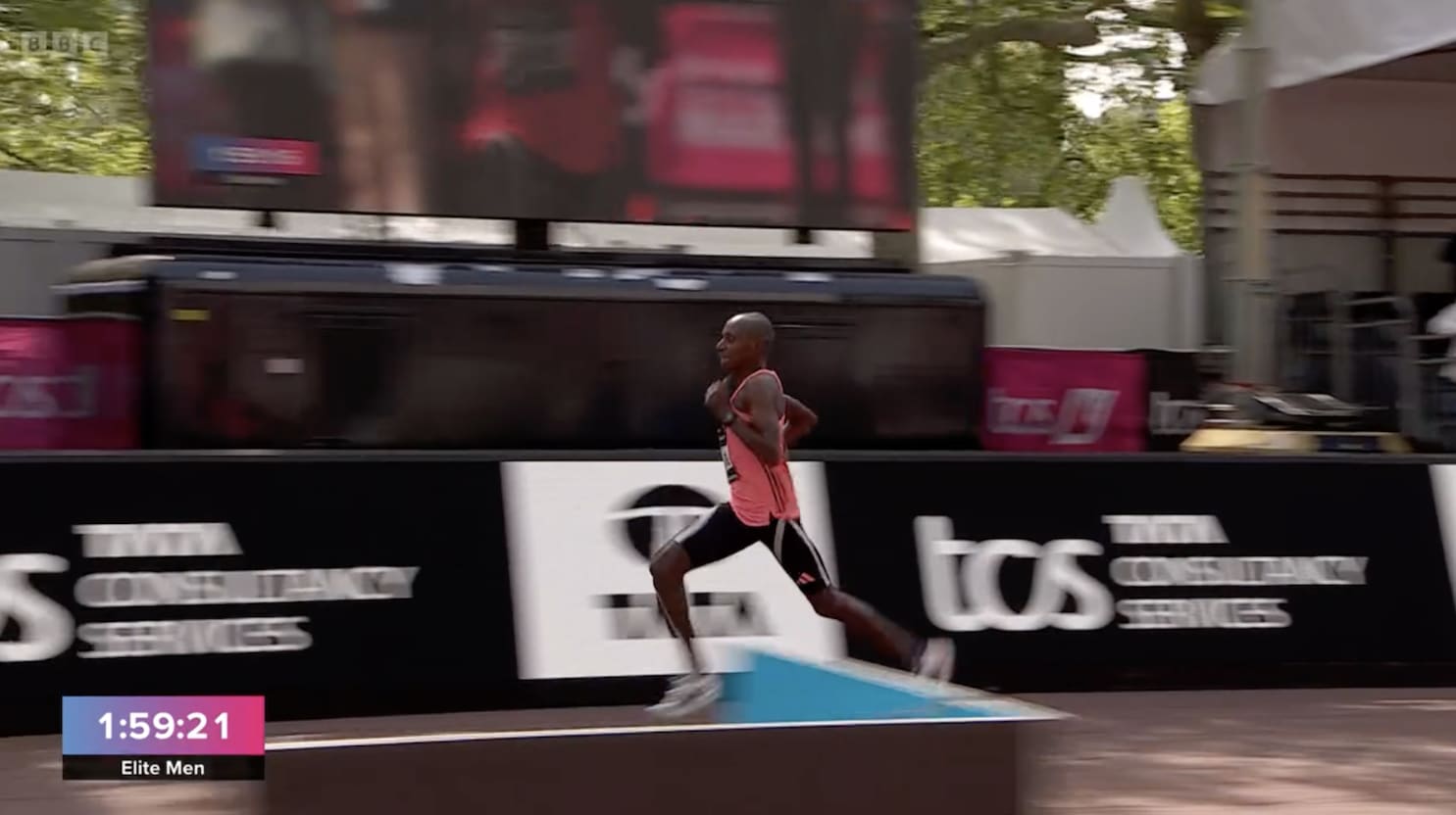 El maraton sub dos horas: el record de Sabastian Sawe en Londres y la era de las super zapatillas