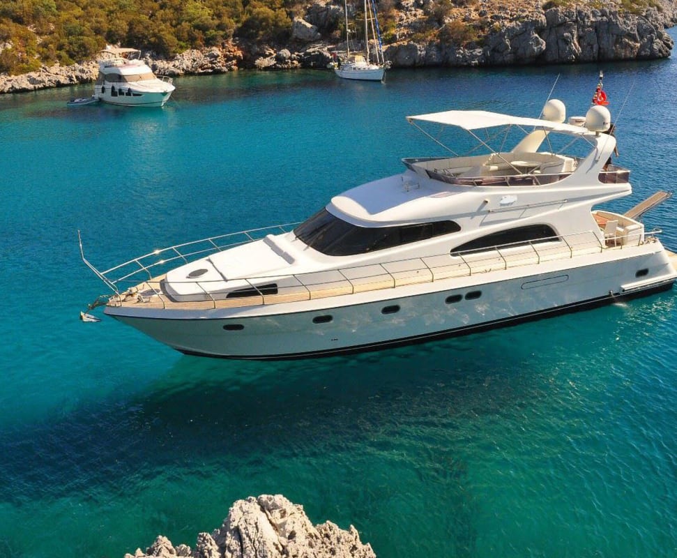 Antalya VIP Yacht Tour with Düden Waterfalls, Lara Coast, Lunch & Swimming