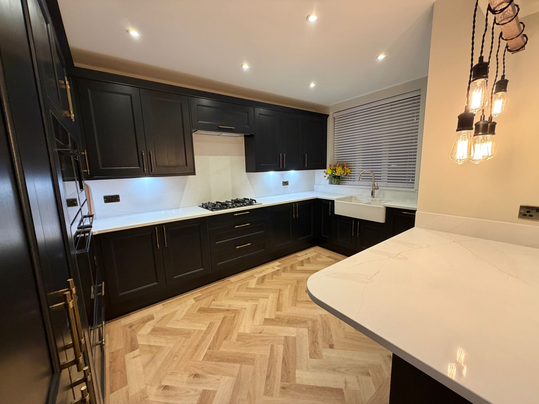 Dark Shaker Fitted Kitchen Widnes