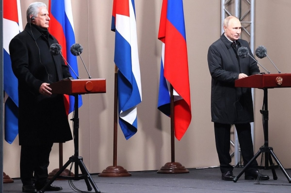 Путин провел рабочую встречу с кубинским лидером