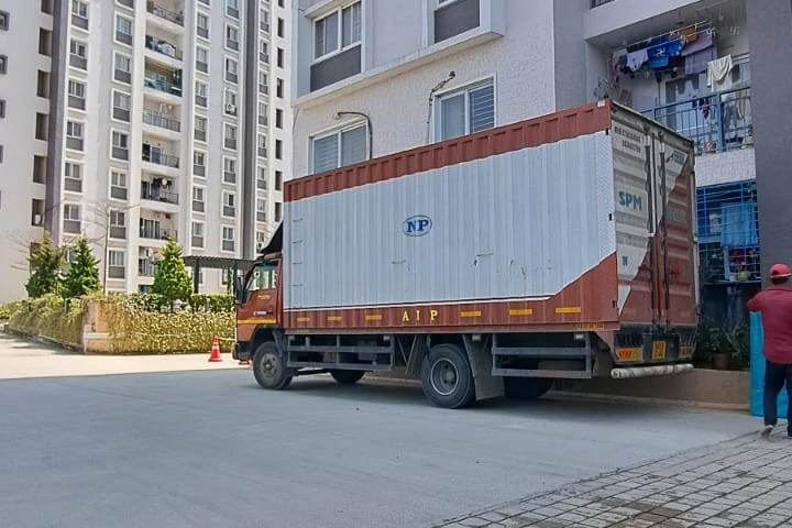 Packers and Movers in Brindavan Extension